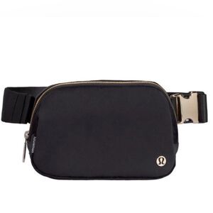 NWT Black Velour Gold Hardware Lululemon Everywhere Belt Bag